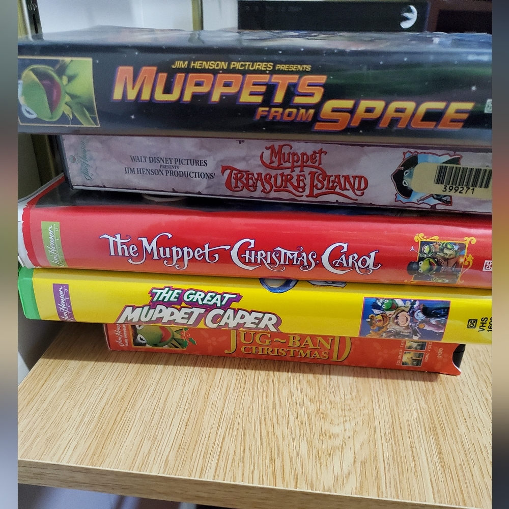 5 Muppets VHS